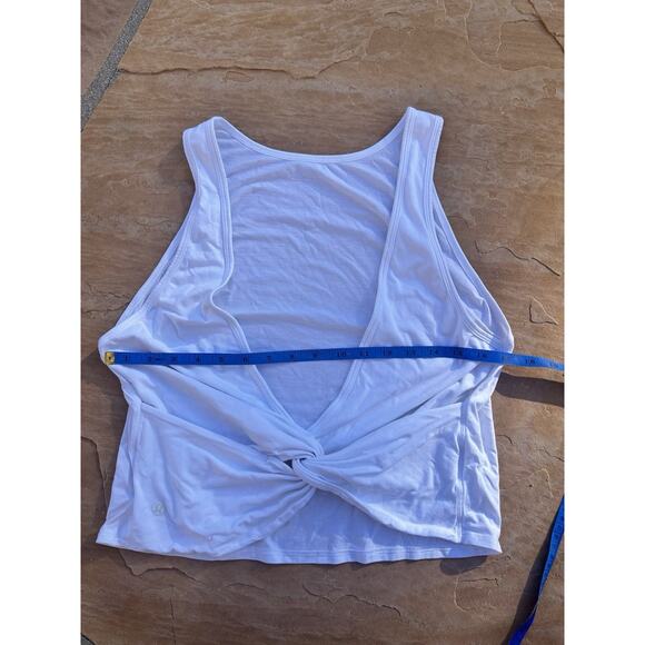 Lululemon Classic White Sleeveless Top With Knotted Cross Back Cropped M - Picture 5 of 5